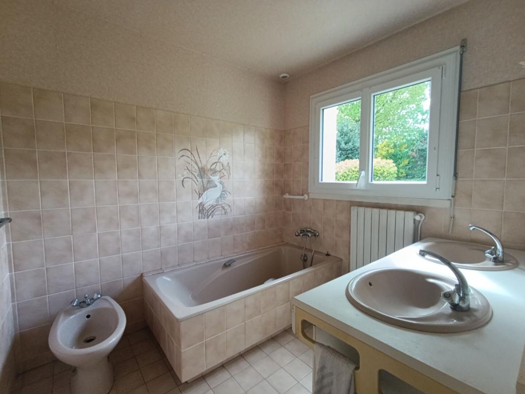 PONTIVY Maison Pontivy familiale proche centre-ville 10