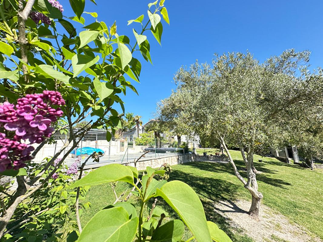 CHENAC-SAINT-SEURIN-D'UZET Maison  4 pièce(s) 90 m2 vue Estuaire 180 ° 5