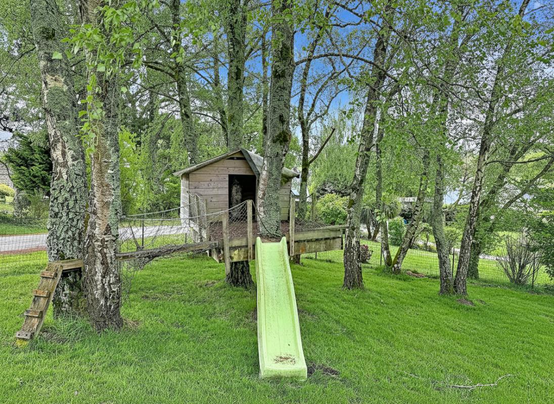 THEIX Gaia, une maison familiale de 166 m² à Theix-Noyalo, à proximité de Vannes 17