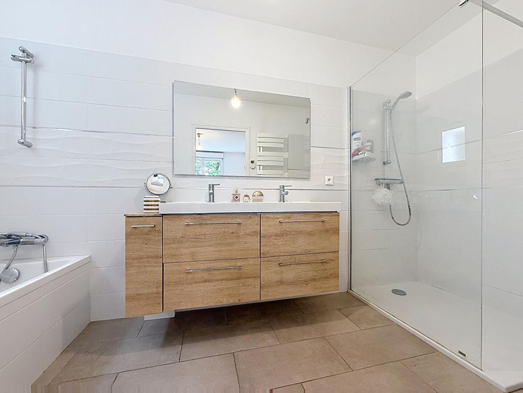 THEIX Gaia, une maison familiale de 166 m² à Theix-Noyalo, à proximité de Vannes 9