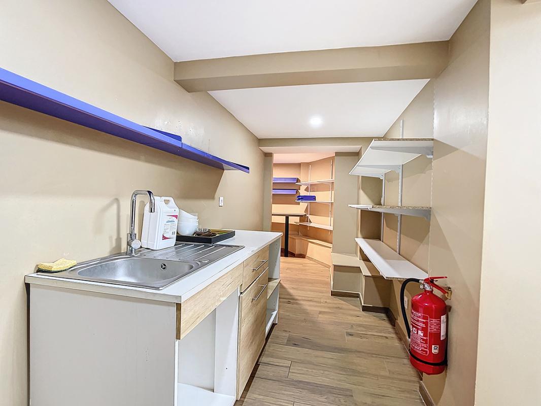 CHAMBERY 73000 CHAMBERY - MURS LIBRES,  Local commercial 500 m² 9