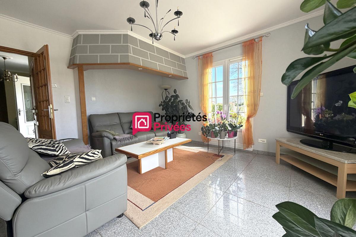 SAINT-GEORGES-DE-MONS Belle propriété T7 de 231m², terrain de 6905m² avec un étang aux Richards 63780 à vendre 7