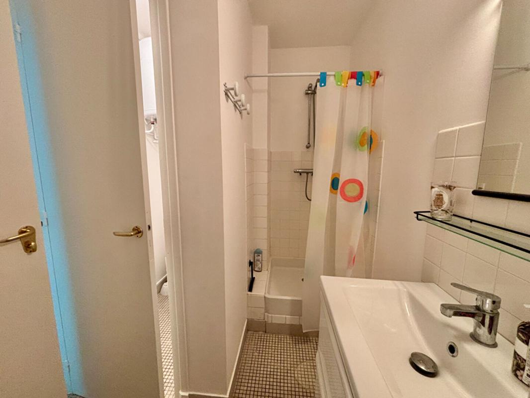 LA BAULE-ESCOUBLAC STUDIO -ENTRE CASINO ET HOTEL HERMITAGE- TERRASSE SANS VIS A VIS - ASC 6