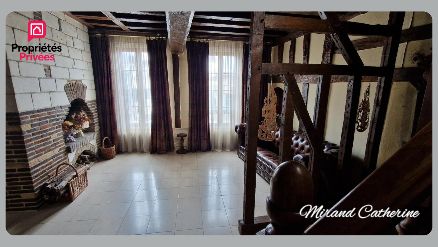 TROYES Ensemble immobilier à Troyes -12 pièces 260 m2 12