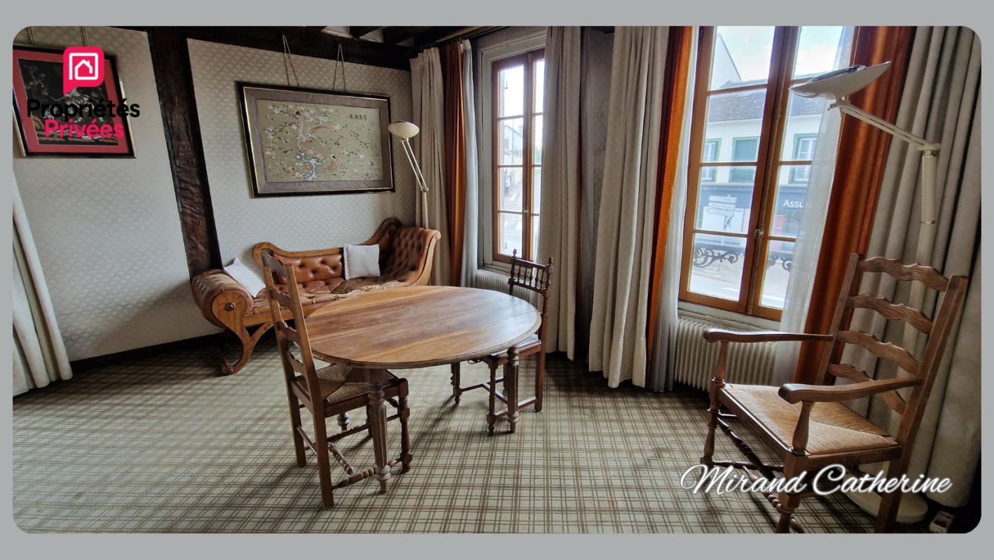 TROYES Ensemble immobilier à Troyes -12 pièces 260 m2 14