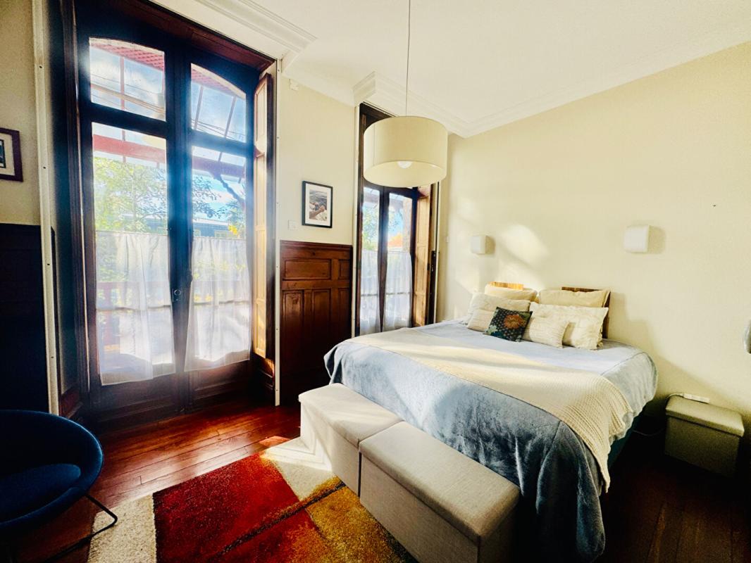 PAU Appartement Pau 5 pièce(s) 177 m2 environ 7