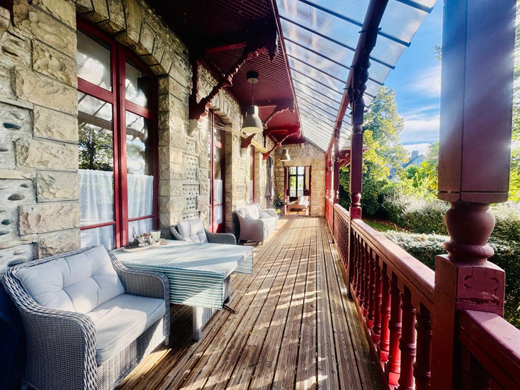 PAU Appartement Pau 5 pièce(s) 177 m2 environ 8