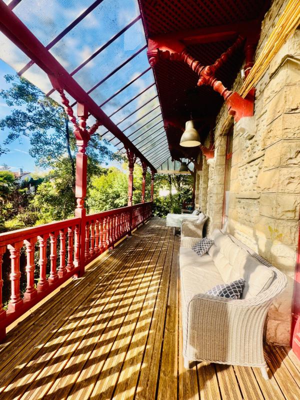 PAU Appartement Pau 5 pièce(s) 177 m2 environ 9