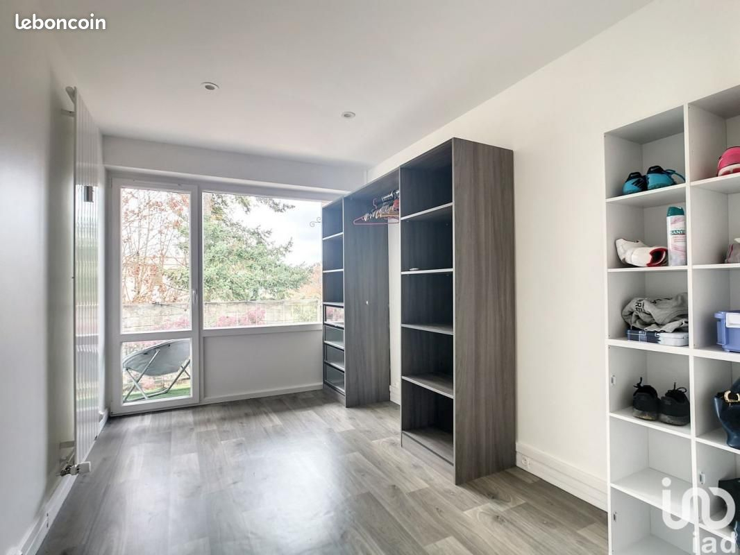 SAINTRY-SUR-SEINE Appartement  à Saintry sur Seine 3 pièce(s) 6