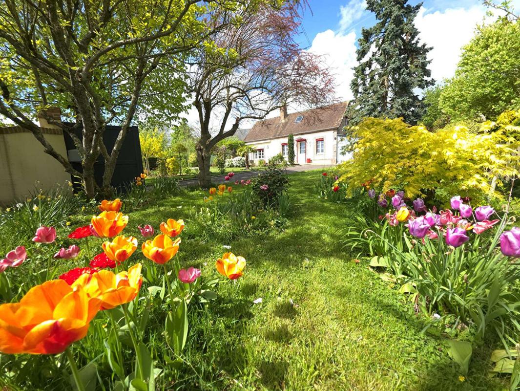 RAI (61270 RAI )  4 km gare maison de campagne 2 chambres, sans travaux, terrain 820 m² 1