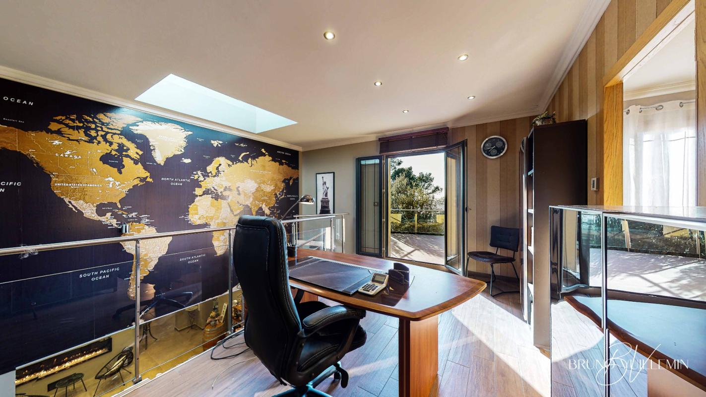 CARCASSONNE VILLA D'ARCHITECTE DE PRESTIGE Classée DPE Double A - ENVIRONNEMENT EXCEPTIONNEL - POSITION DOMINANTE 16