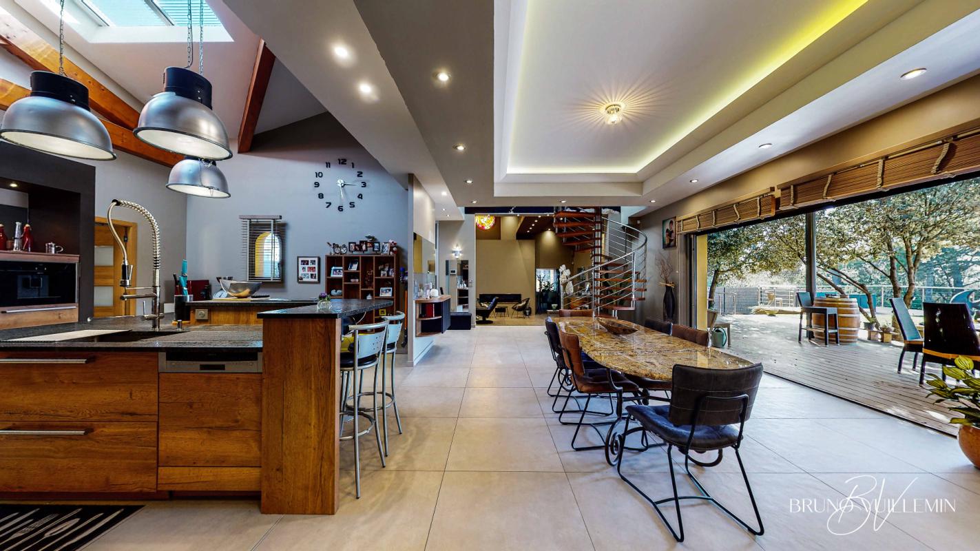 CARCASSONNE VILLA D'ARCHITECTE DE PRESTIGE Classée DPE Double A - ENVIRONNEMENT EXCEPTIONNEL - POSITION DOMINANTE 6