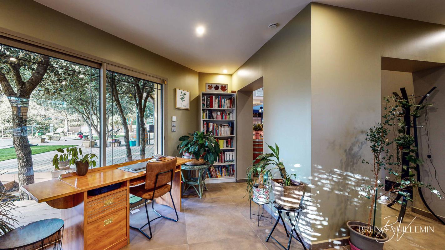 CARCASSONNE VILLA D'ARCHITECTE DE PRESTIGE Classée DPE Double A - ENVIRONNEMENT EXCEPTIONNEL - POSITION DOMINANTE 8