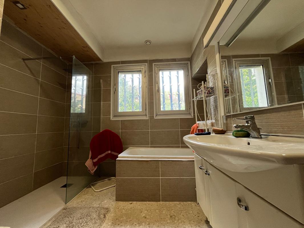 PRATS-DE-MOLLO-LA-PRESTE Maison familiale 5 pièces de 150 m2 sur près de 1 000 m² à Prats De Mollo La Preste 8