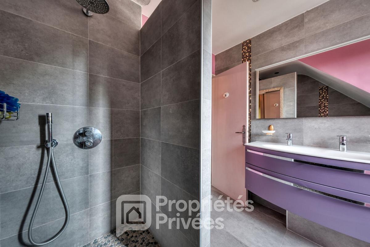 BOISSY-SOUS-SAINT-YON la bourgeoise 12