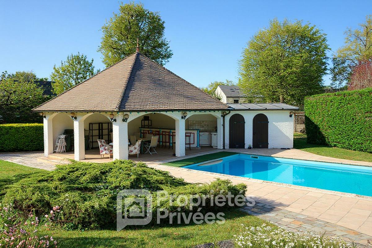 BOISSY-SOUS-SAINT-YON la bourgeoise 17