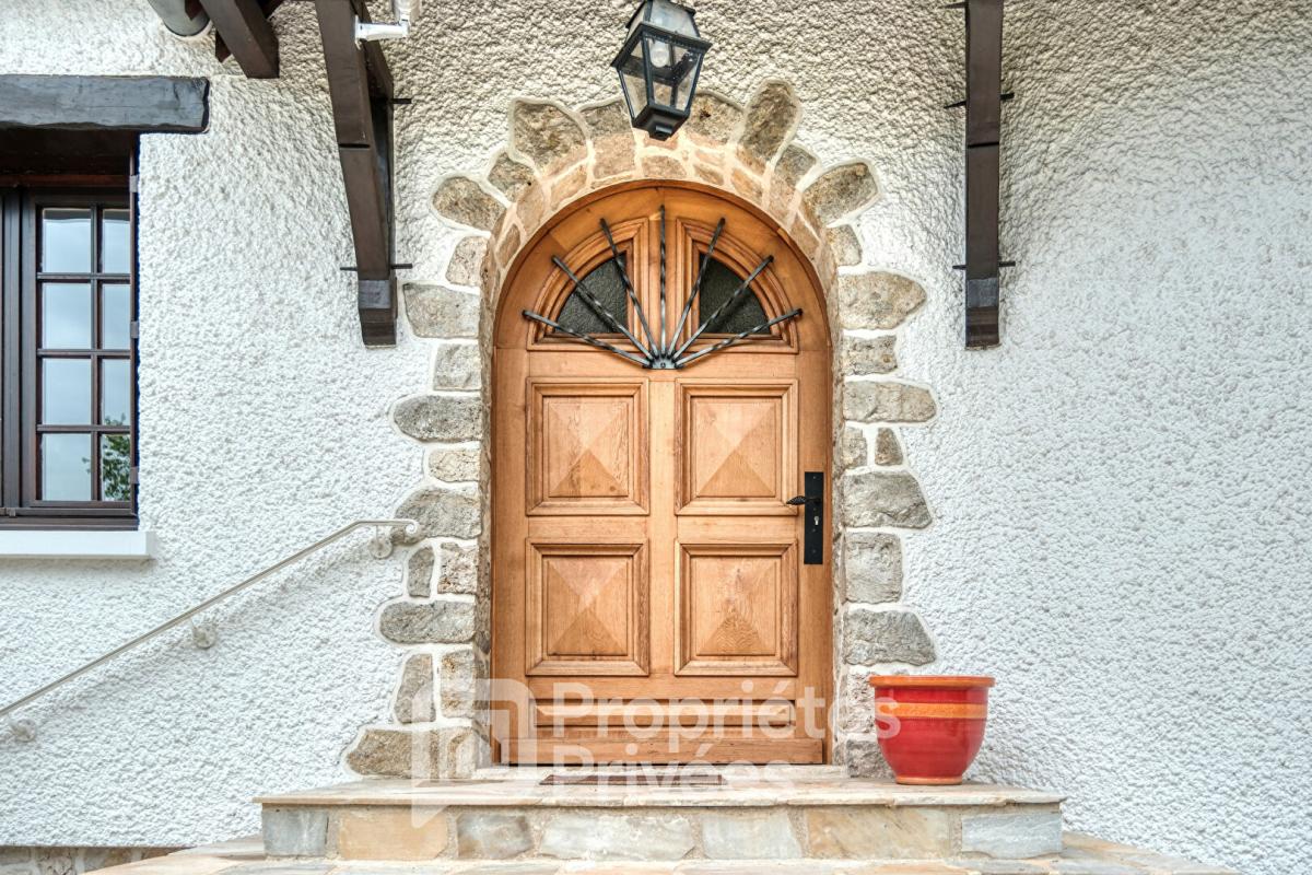 BOISSY-SOUS-SAINT-YON la bourgeoise 3