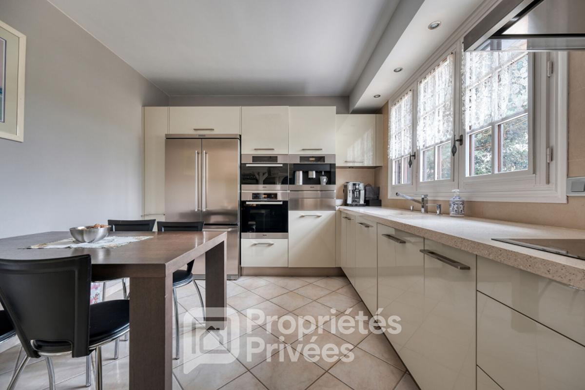 BOISSY-SOUS-SAINT-YON la bourgeoise 7