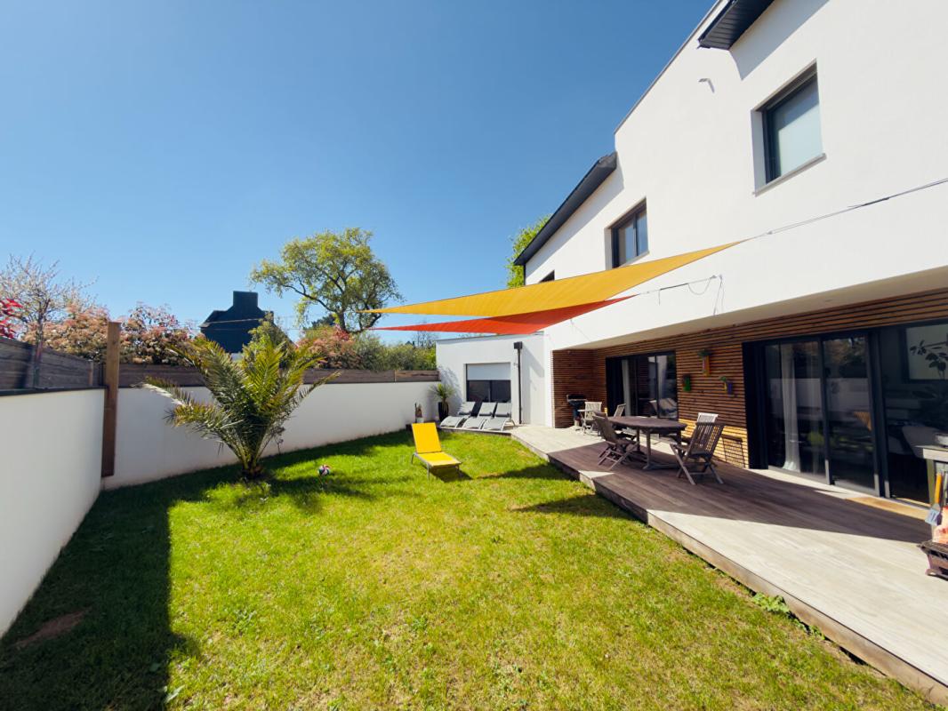 ARRADON Arradon- Contemporaine 190m 2  env . 5 suites- Garage 15