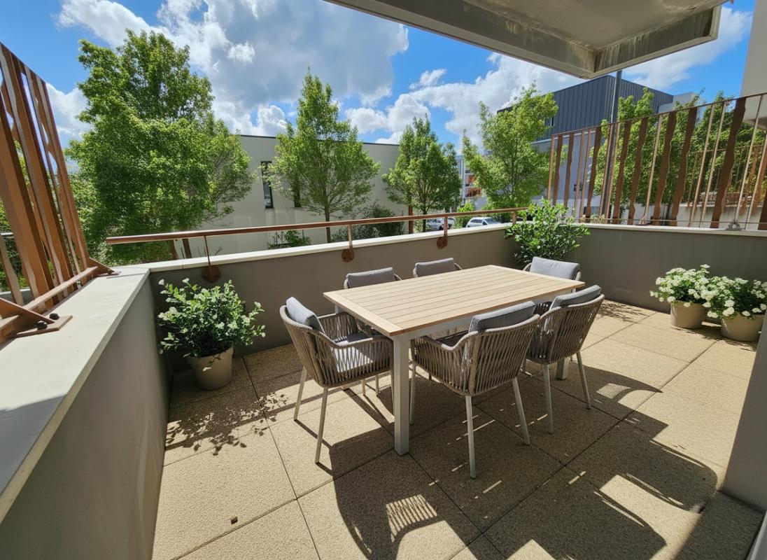 ANGERS Appartement T2 - 45 m² - Terrasse - Stationnement - Ascenseur - Environnement calme 1
