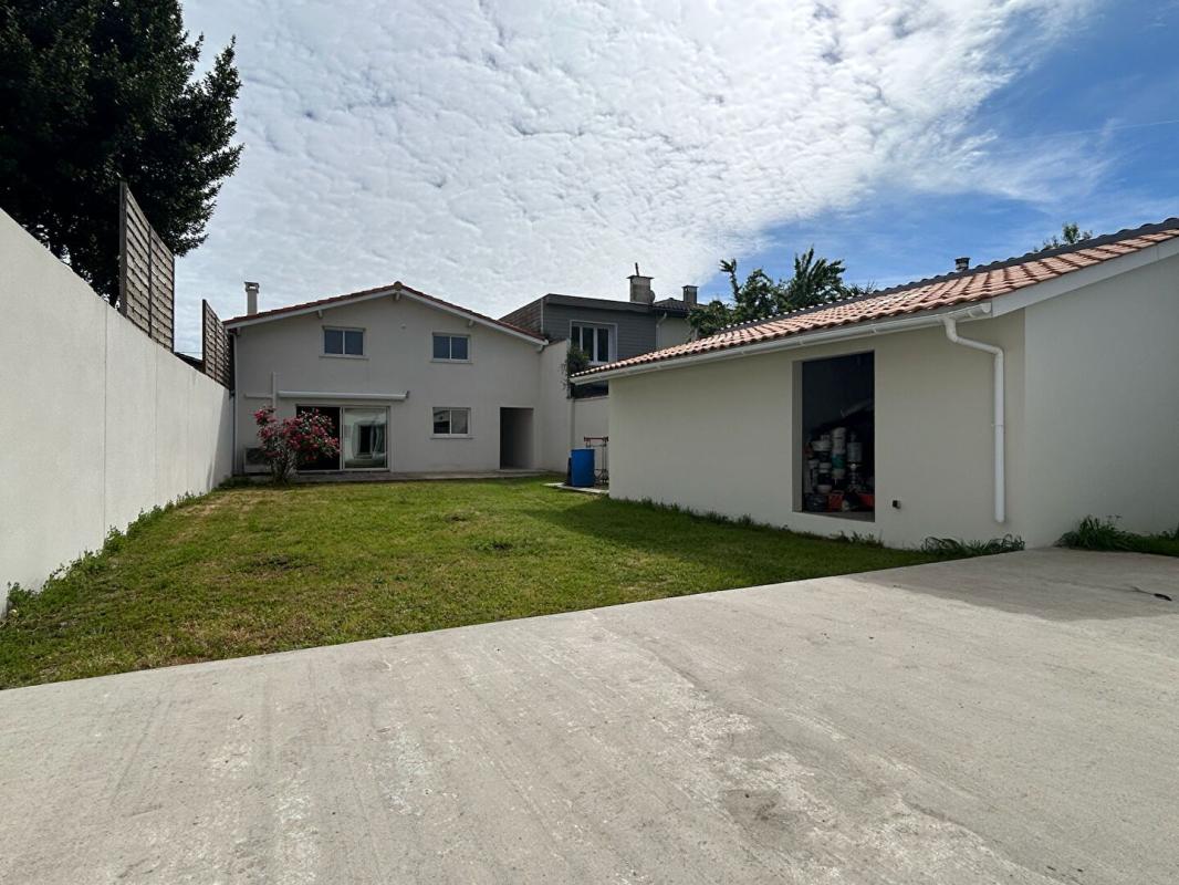 BEGLES Vente Maison 230m2 BEGLES (33130) 1