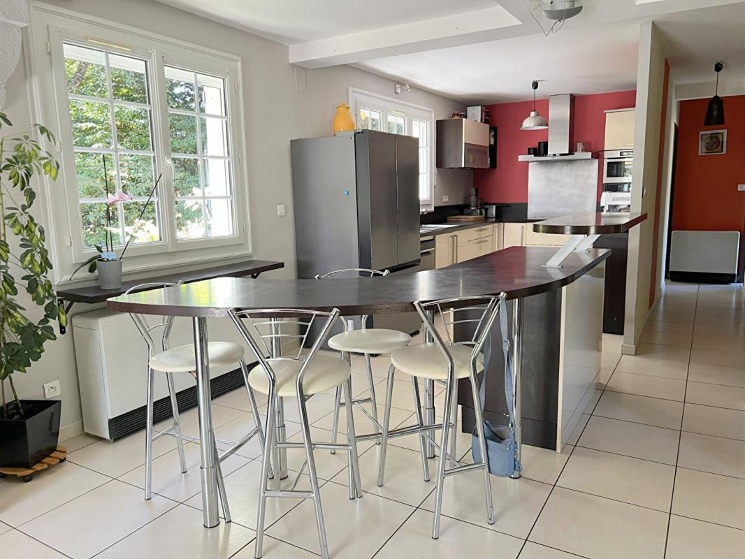 SURFONDS Maison - SURFONDS - 9 pièce(s) - 227 m2 10