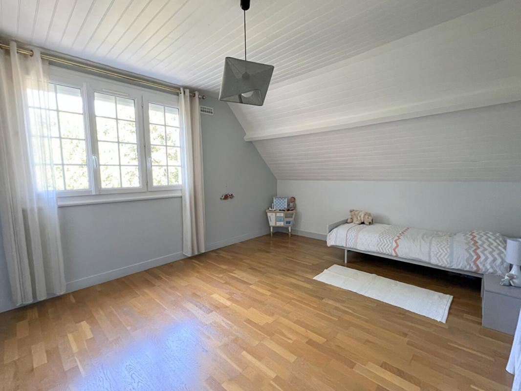 SURFONDS Maison - SURFONDS - 9 pièce(s) - 227 m2 14