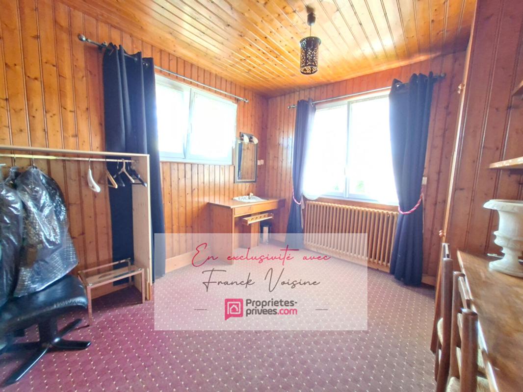 LE BOUPERE A VENDRE en Exclusivité au Boupère, maison de 162 m2 avec 5 chambres et 1 bureau sur une parcelle de 2341 m2 avec piscine 16