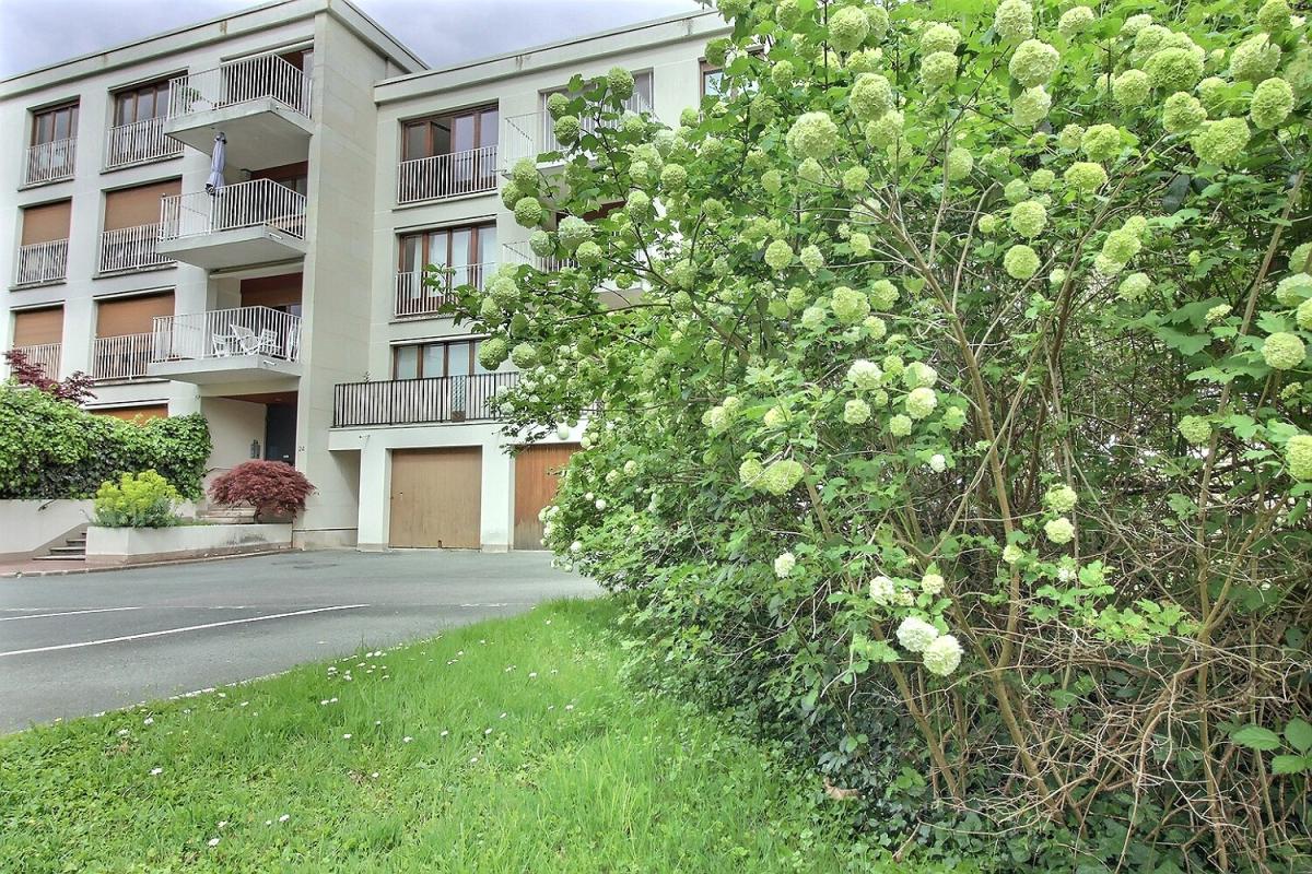 BURES-SUR-YVETTE Appartement Bures Sur Yvette 4 pièce(s) 97.54 m2 11