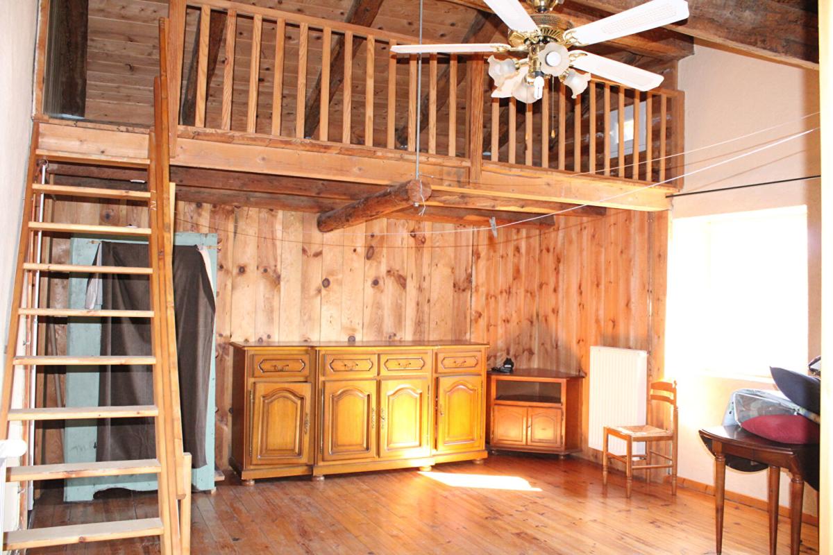 LANGOGNE Maison avec 4 appartements indépendants en centre ville de Langogne 11