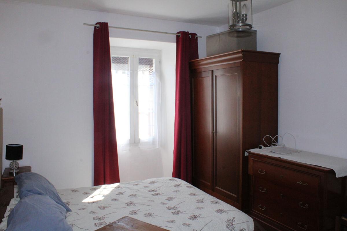 LANGOGNE Maison avec 4 appartements indépendants en centre ville de Langogne 6