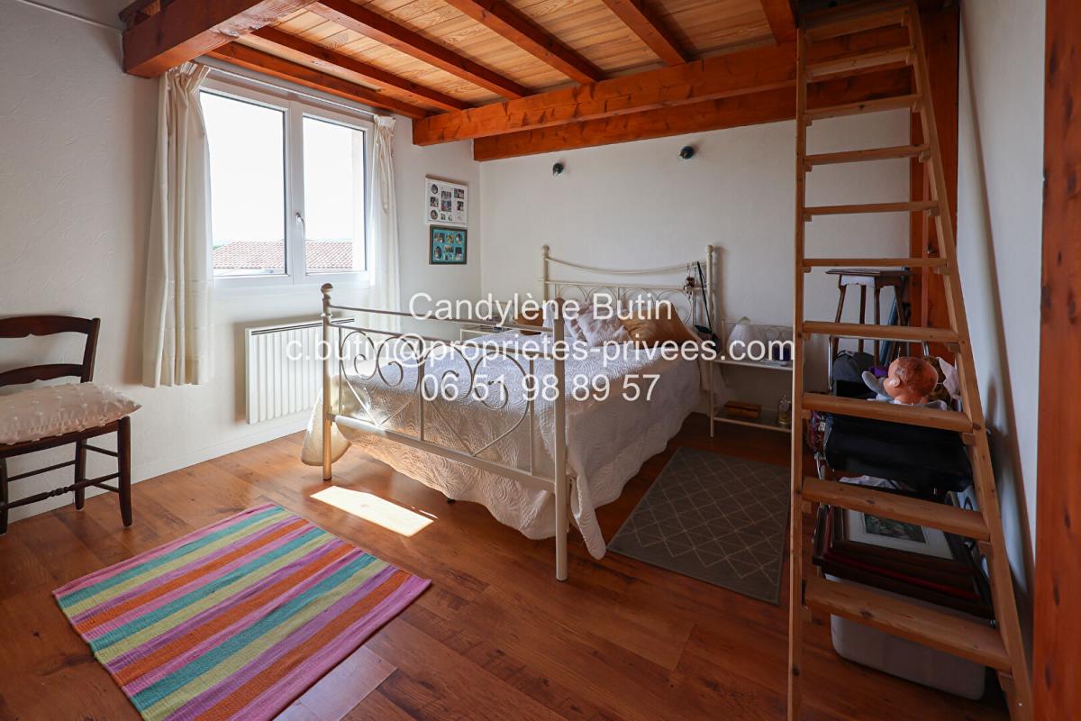 MALVES-EN-MINERVOIS Villa Malves En Minervois 6 pièce(s) 152 m2 13