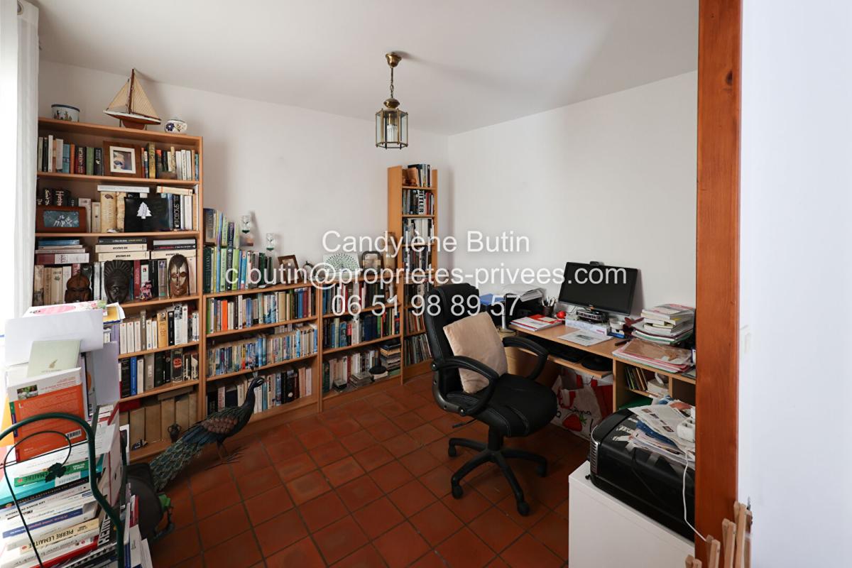 MALVES-EN-MINERVOIS Villa Malves En Minervois 6 pièce(s) 152 m2 8