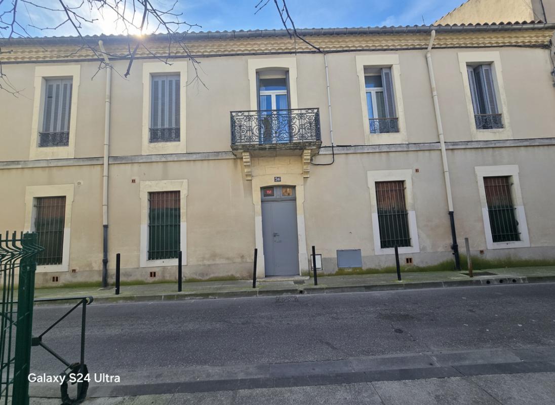 NIMES Appartement T3  de 57 m² environ avec  terrasse et une cave 6