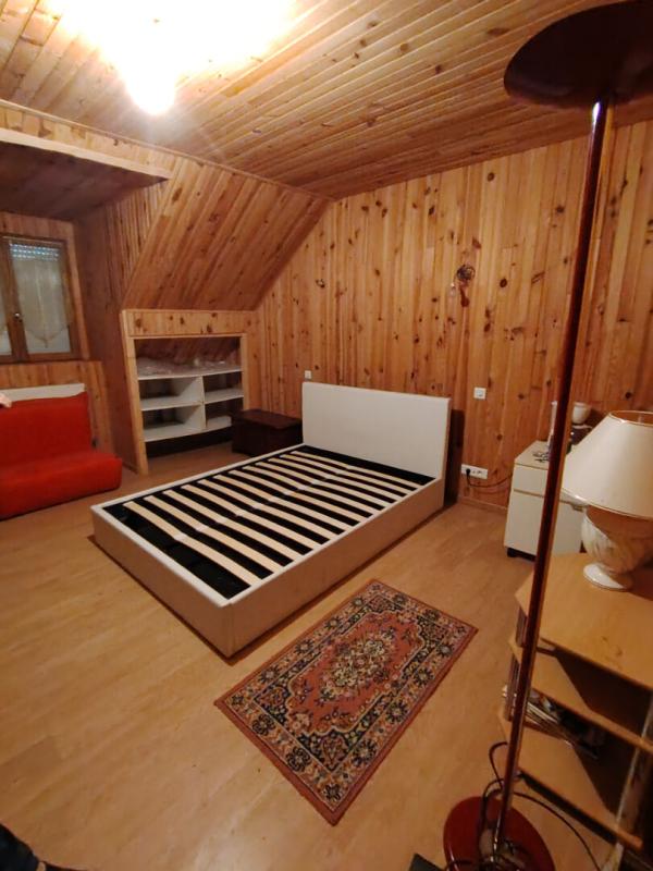 MOISY Très belle bâtisse  avec cour fermée et  nombreuses dépendances 6