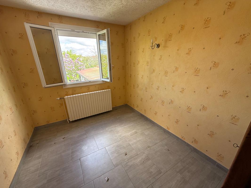 YZEURE Maison Yzeure avec dépendance cave Jardin puits atelier 7