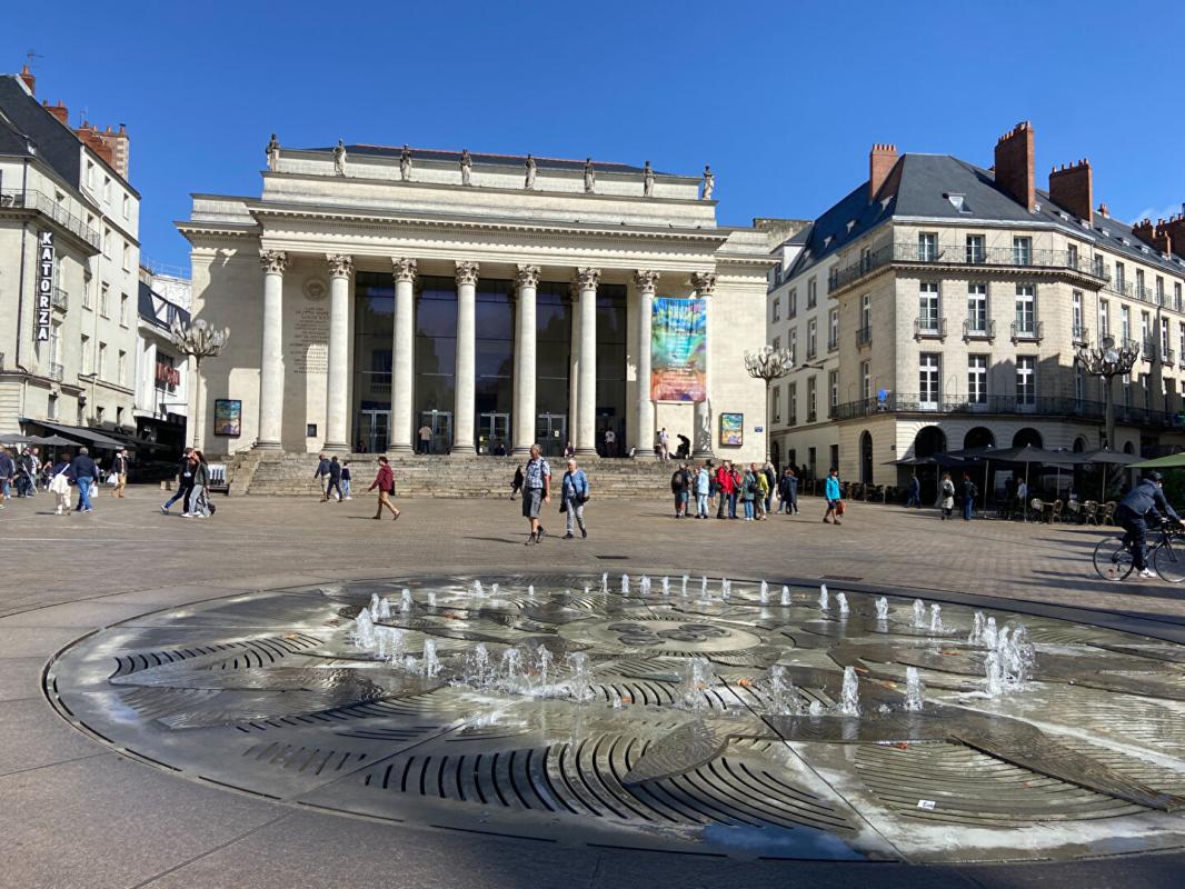 NANTES 44000 NANTES - GRASLIN - LOCAL COMMERCIAL 246 M² A LOUER 7