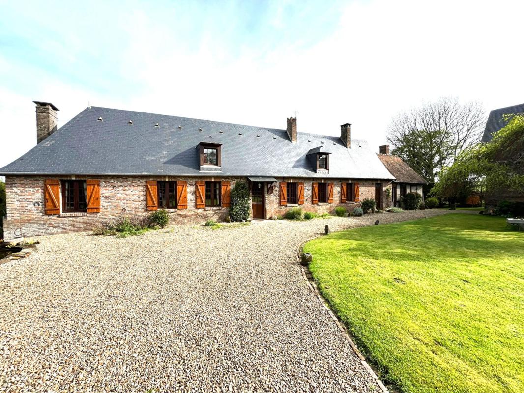 GOURNAY-EN-BRAY Corps de ferme Longère Brayonne  proche de Forges Les Eaux 150 M2 1