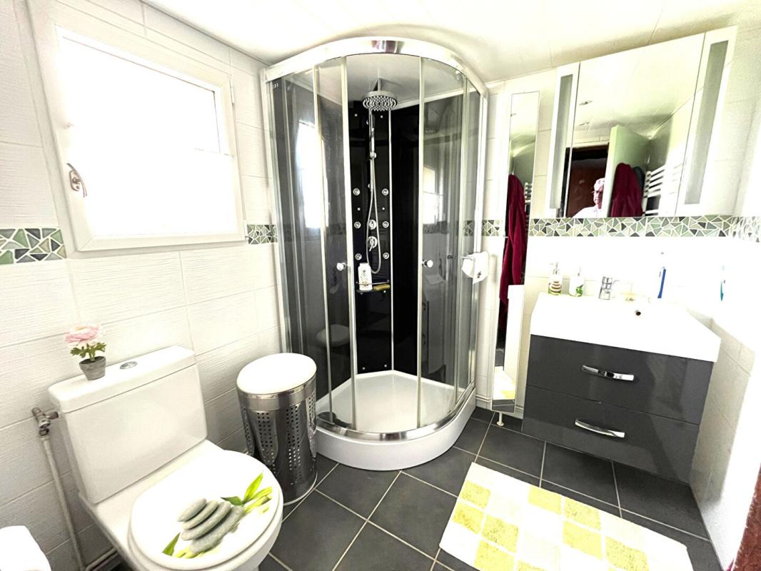 GOURNAY-EN-BRAY Corps de ferme Longère Brayonne  proche de Forges Les Eaux 150 M2 13