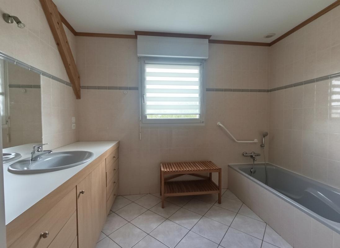 LE SOURN Maison 8 pièce(s) 134 m2 11