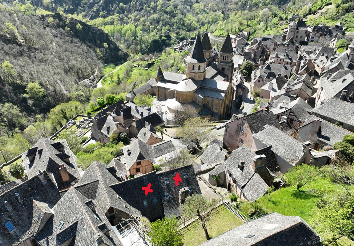 CONQUES Maison de village avec vue exceptionnelle sur l'abbatiale de Conques ? Gîte & fort potentiel commercial 3