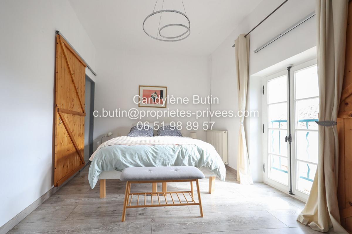 LA REDORTE Élégante maison de Maitre en pierre de 320m2 11