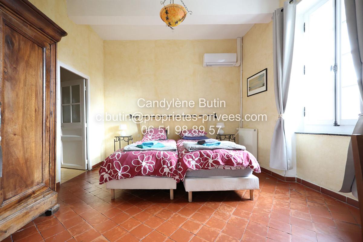 LA REDORTE Élégante maison de Maitre en pierre de 320m2 16