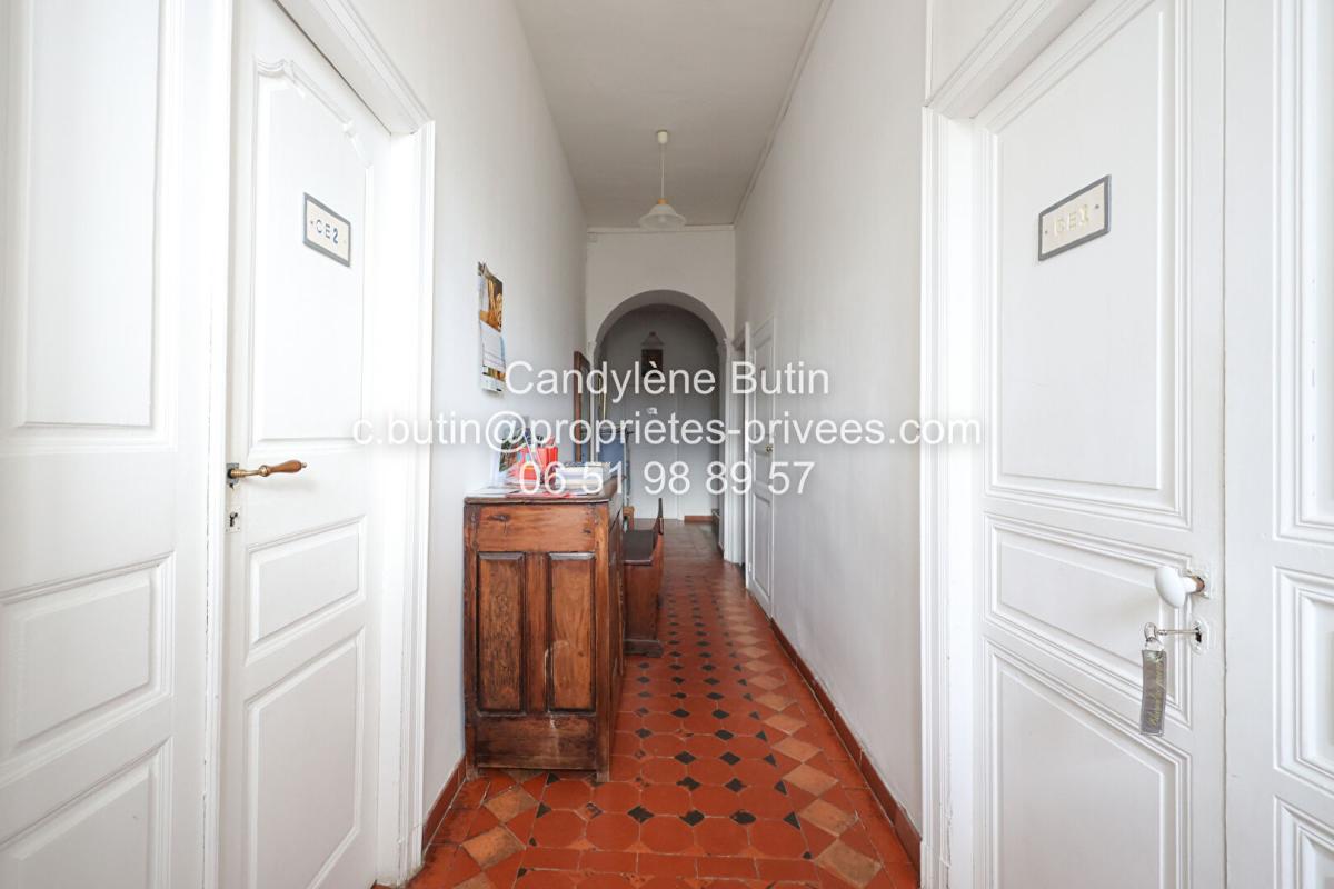 LA REDORTE Élégante maison de Maitre en pierre de 320m2 8