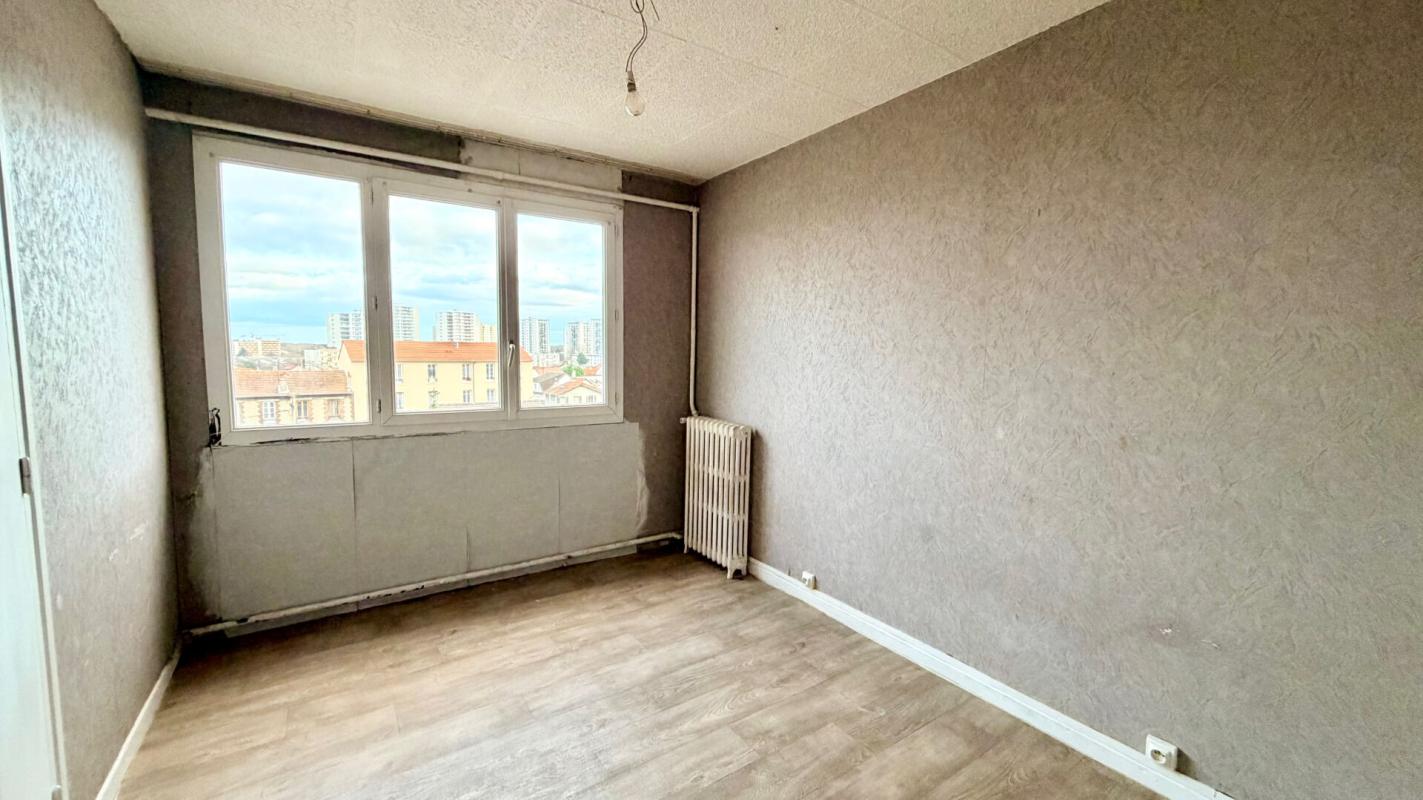 SAINT-DENIS Appartement  5 pièce(s) 70.72 m2 4