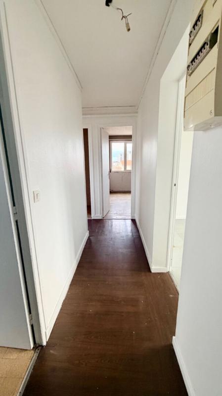 SAINT-DENIS Appartement  5 pièce(s) 70.72 m2 9