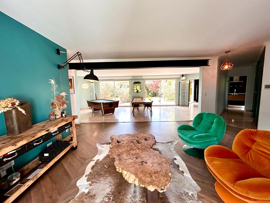 TRELISSAC A vendre, superbe maison d'architecte, 190 m², à Trélissac 24750 2