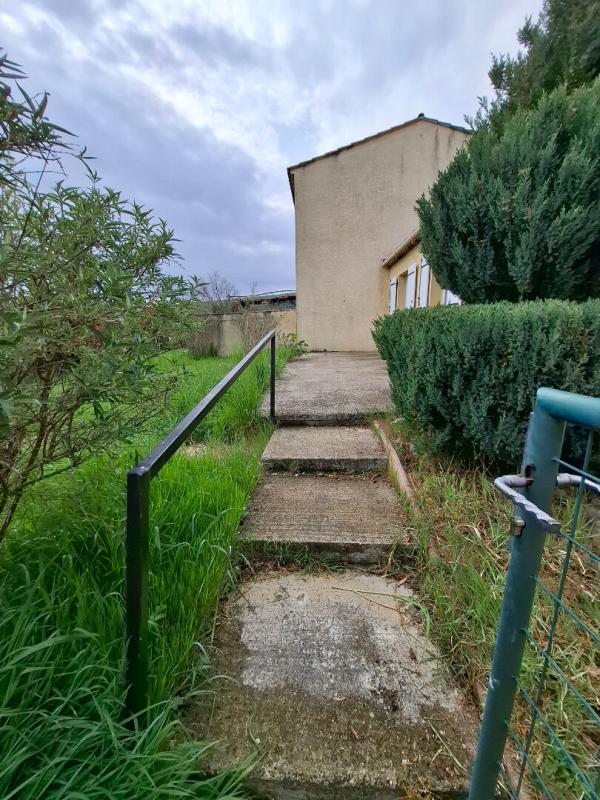SAINT-ETIENNE-LES-ORGUES Charmante maison de plain-pied 4 pièces avec jardin 420 m², terrasse et garage ? 266 000 8