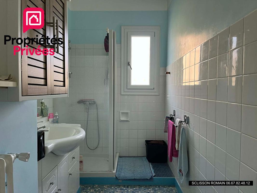 MORTAGNE-SUR-GIRONDE Maison sur sous-sol - Mortagne Sur Gironde -  4 pièces -  3 chambres - jardin - PRIX 249 376 FAI 10