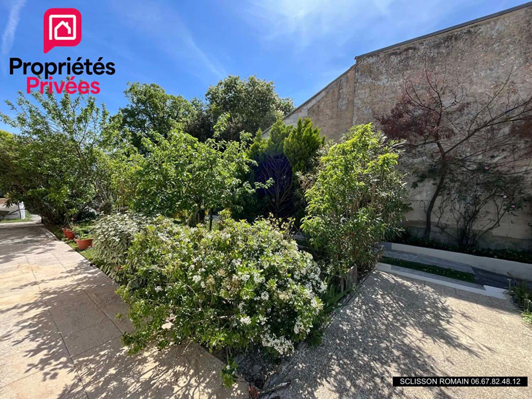 MORTAGNE-SUR-GIRONDE Maison sur sous-sol - Mortagne Sur Gironde -  4 pièces -  3 chambres - jardin - PRIX 249 376 FAI 11